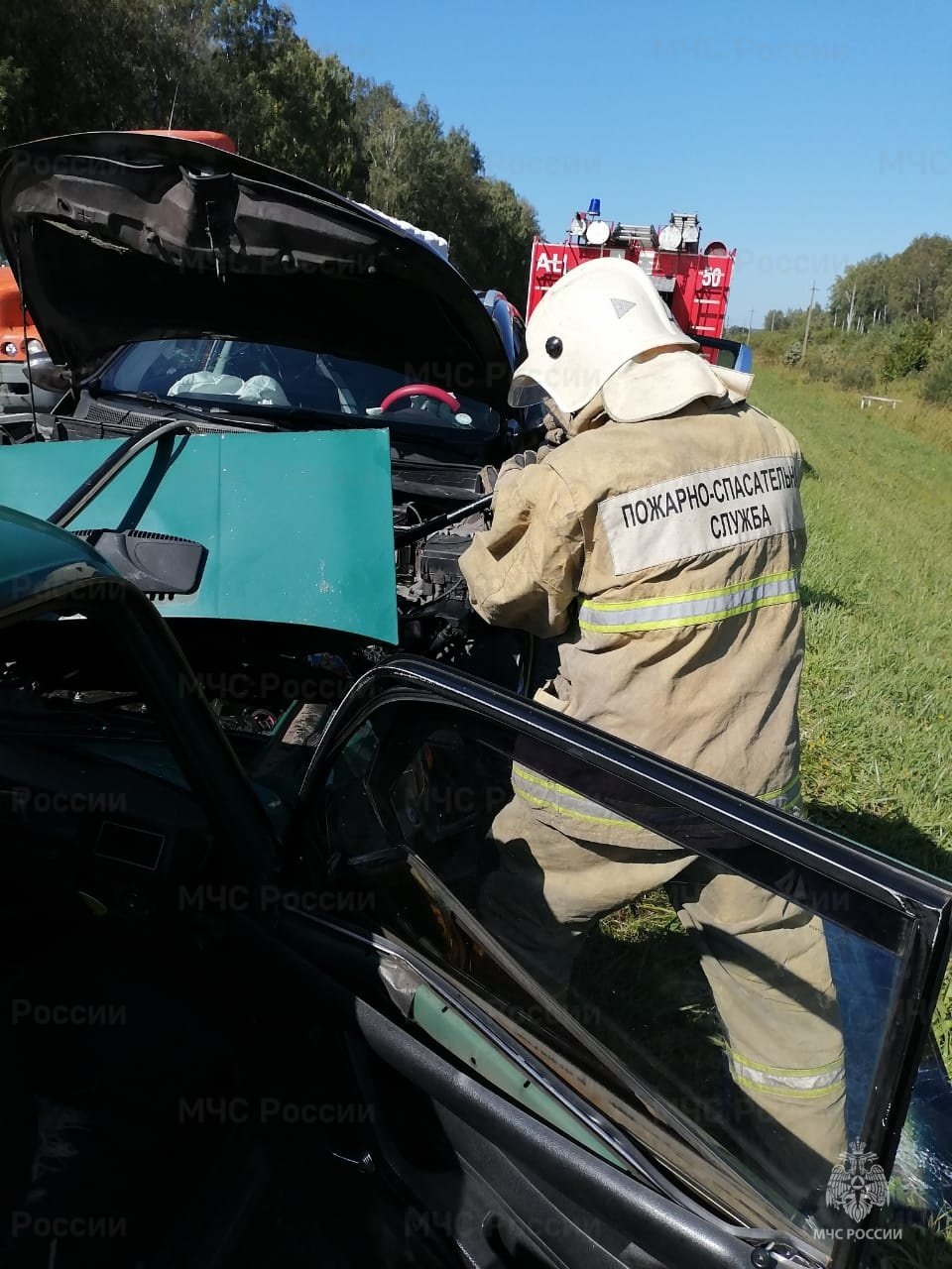 Спасатели МЧС принимали участие в ликвидации ДТП в Ферзиковском районе, 47 км автодороги «Калуга-Тула»