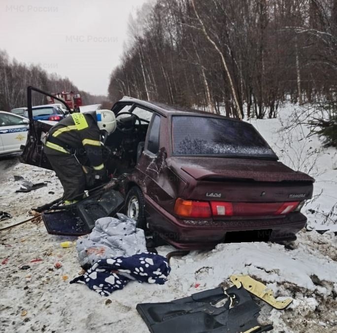 Спасатели МЧС принимали участие в ликвидации ДТП в Ферзиковском районе, д. Клишино